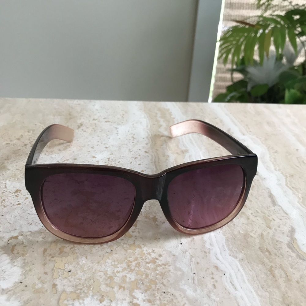 FOSTER GRANT OMBRÉ’ BROWN SUNGLASSES